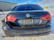 ✅ 2013 Volkswagen Jetta Hybrid • VIN: 3VW637AJ2DM287066 • Lot: 94932915. Wystawiony na Copart z przebiegiem 174 347 mil. Bezpłatny archiwum sprzedaży aukcyjnych z USA i szczegółowy raport historii pojazdu na DreamBid. Zdjęcie 6.