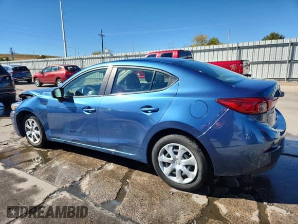 ✅ 2018 Mazda 3 Sport • VIN: 3MZBN1U77JM246708 • Lot: 87253615. Listed on Copart with 60,657 mi. Free auction sales archive from the USA and detailed vehicle history report at DreamBid. Image 2.
