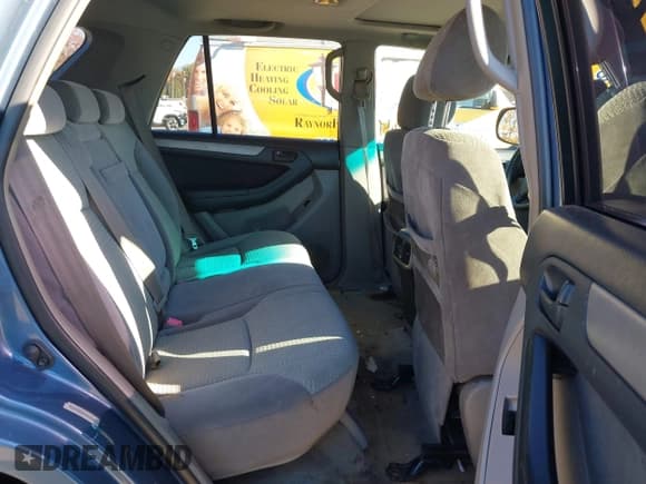 ✅ 2005 Toyota 4Runner SR5 • VIN: JTEBU14R250073840 • Lot: 43511945. Wystawiony na IAAI z przebiegiem 164 284 mil. Bezpłatny archiwum sprzedaży aukcyjnych z USA i szczegółowy raport historii pojazdu na DreamBid. Zdjęcie 8.