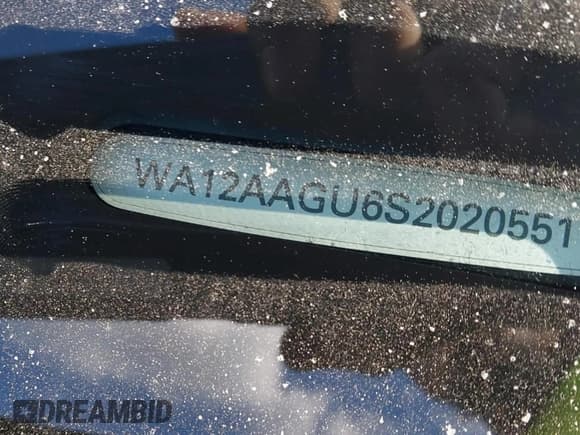 ✅ 2025 Audi Q5 Premium Plus • VIN: WA12AAGU6S2020551 • Lot: 43399256. Wystawiony na IAAI z przebiegiem 556 mil. Bezpłatny archiwum sprzedaży aukcyjnych z USA i szczegółowy raport historii pojazdu na DreamBid. Zdjęcie 8.