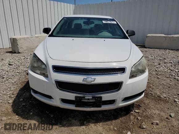 ✅ 2010 Chevrolet Malibu 1LS • VIN: 1G1ZB5EB5AF291983 • Lot: 57742794. Listed on Copart with 115,157 mi. Free auction sales archive from the USA and detailed vehicle history report at DreamBid. Image 5.