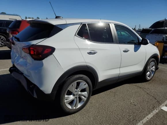 ✅ 2024 Buick Encore GX Preferred • VIN: KL4AMBSLXRB011238 • Lot: 90293015. Wystawiony na Copart z przebiegiem 18 445 mil. Bezpłatny archiwum sprzedaży aukcyjnych z USA i szczegółowy raport historii pojazdu na DreamBid. Zdjęcie 3.
