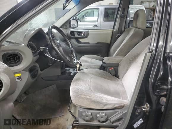 2005 Hyundai Santa Fe GLS с VIN KM8SC13E75U943561, выставлен на аукционе Copart как лот 45526195 с пробегом 98 640 миль миль и Списание • Salvage title. История ставок и продаж доступна на DreamBid. Изображение 7.