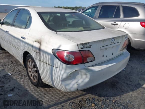 ✅ 2004 Lexus ES 350 • VIN: JTHBA30G540011794 • Lot: 43283489. Listed on IAAI with 134,027 mi. Free auction sales archive from the USA and detailed vehicle history report at DreamBid. Image 6.