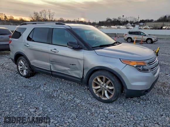 ✅ 2015 Ford Explorer XLT • VIN: 1FM5K8D84FGA13439 • Lot: 95144115. Wystawiony na Copart z przebiegiem 175 395 mil. Bezpłatny archiwum sprzedaży aukcyjnych z USA i szczegółowy raport historii pojazdu na DreamBid. Zdjęcie 4.