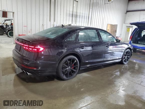 ✅ 2024 Audi S8 • VIN: WAULSAF83RN004941 • Лот: 74510544. Опубликован ранее на Copart с пробегом 10 181 миль. Бесплатный доступ к архиву аукционных продаж из США и подробный отчёт об истории автомобиля на DreamBid. Изображение 3.