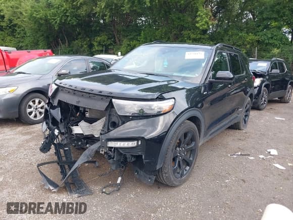 ✅ 2022 Ford Explorer ST-Line • VIN: 1FMSK8KH7NGC15129 • Lot: 42741177. Listed on IAAI with 83,674 mi. Free auction sales archive from the USA and detailed vehicle history report at DreamBid. Image 2.