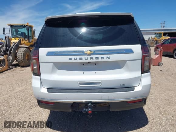 ✅ 2021 Chevrolet Suburban LT • VIN: 1GNSKCKD2MR144193 • Lot: 42848977. Wystawiony na IAAI z przebiegiem 117 662 mil. Bezpłatny archiwum sprzedaży aukcyjnych z USA i szczegółowy raport historii pojazdu na DreamBid. Zdjęcie 16.