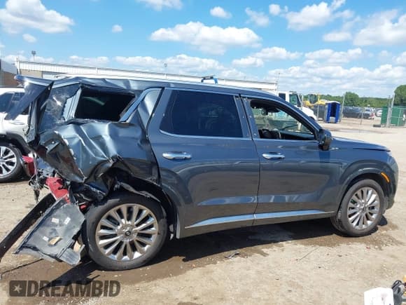 ✅ 2020 Hyundai Palisade Limited • VIN: KM8R54HE5LU130459 • Лот: 42912899. Опубликован ранее на IAAI с пробегом 172 228 миль. Бесплатный доступ к архиву аукционных продаж из США и подробный отчёт об истории автомобиля на DreamBid. Изображение 13.