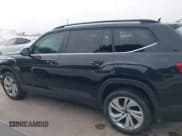 ✅ 2022 Volkswagen Atlas SE • VIN: 1V2WR2CA3NC513697 • Lot: 42235866. Listed on IAAI with 49,764 mi. Free auction sales archive from the USA and detailed vehicle history report at DreamBid. Image 15.