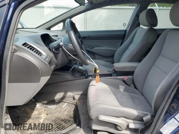 ✅ 2006 Honda Civic DX-VP • VIN: 1HGFA16376L807865 • Лот: 67375855. Опубликован ранее на Copart с пробегом 176 715 миль. Бесплатный доступ к архиву аукционных продаж из США и подробный отчёт об истории автомобиля на DreamBid. Изображение 7.