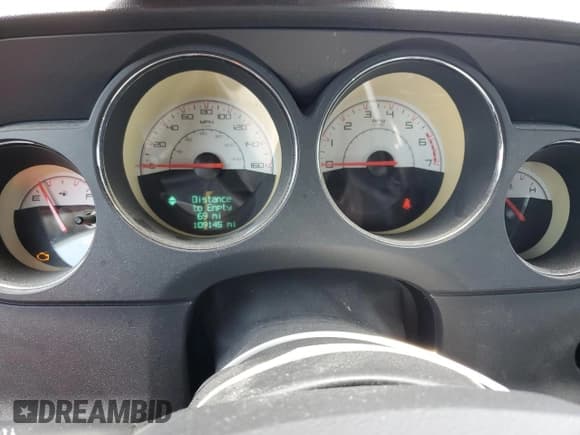 ✅ 2014 Dodge Challenger R/T 100th Anniversary Appearance • VIN: 2C3CDYBT2EH261306 • Lot: 60850764. Wystawiony na Copart z przebiegiem 109 145 mil. Bezpłatny archiwum sprzedaży aukcyjnych z USA i szczegółowy raport historii pojazdu na DreamBid. Zdjęcie 9.