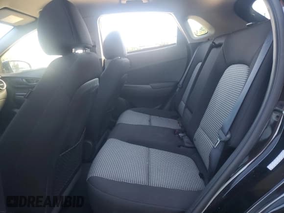 ✅ 2018 Hyundai Kona SEL • VIN: KM8K2CAA4JU082610 • Лот: 66526684. Опубликован ранее на Copart с пробегом 57 929 миль. Бесплатный доступ к архиву аукционных продаж из США и подробный отчёт об истории автомобиля на DreamBid. Изображение 11.