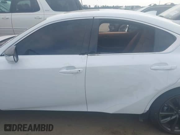 2024 Lexus IS 300 с VIN JTHBA1D23R5130831, выставлен на аукционе IAAI как лот 41673307 с пробегом 11 556 миль миль и . История ставок и продаж доступна на DreamBid. Изображение 15.