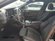 ✅ 2024 BMW 2 Series 228i xDrive • VIN: WBA73AK06R7N61734 • Lot: 81242715. Wystawiony na Copart z przebiegiem 12 581 mil. Bezpłatny archiwum sprzedaży aukcyjnych z USA i szczegółowy raport historii pojazdu na DreamBid. Zdjęcie 7.