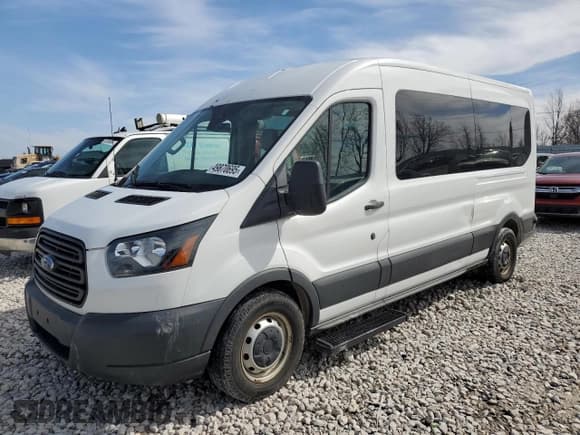 ✅ 2017 Ford Transit Passenger XL • VIN: 1FBZX2CM5HKA41788 • Lot: 49870695. Wystawiony na Copart z przebiegiem 54 225 mil. Bezpłatny archiwum sprzedaży aukcyjnych z USA i szczegółowy raport historii pojazdu na DreamBid. Zdjęcie 1.
