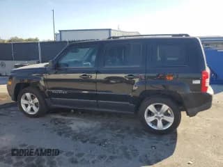 ✅ 2015 Jeep Patriot Latitude • VIN: 1C4NJPFB0FD342814 • Lot: 93425935. Listed on Copart with 132,053 mi. Free auction sales archive from the USA and detailed vehicle history report at DreamBid. Image 2.