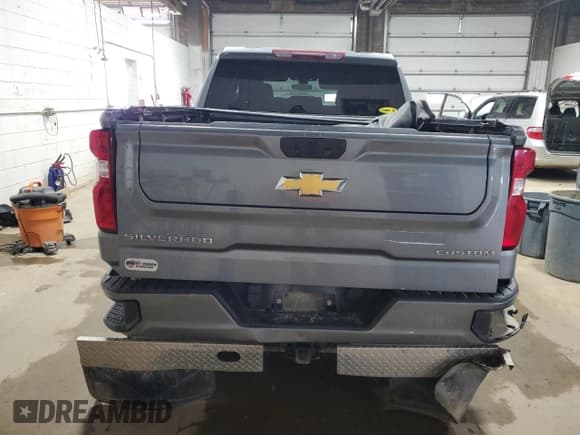 ✅ 2022 Chevrolet Silverado 1500 Custom • VIN: 3GCPWBEK9NG124449 • Лот: 65561495. Опубликован ранее на Copart с пробегом 56 519 миль. Бесплатный доступ к архиву аукционных продаж из США и подробный отчёт об истории автомобиля на DreamBid. Изображение 6.