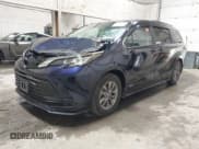 ✅ 2021 Toyota Sienna LE • VIN: 5TDBSKFC4MS036678 • Lot: 42897907. Listed on IAAI with 180,005 mi. Free auction sales archive from the USA and detailed vehicle history report at DreamBid. Image 2.