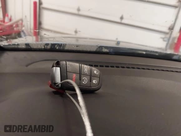 ✅ 2019 Jeep Grand Cherokee Limited • VIN: 1C4RJFBG1KC765768 • Lot: 43776793. Listed on IAAI with 74,736 mi. Free auction sales archive from the USA and detailed vehicle history report at DreamBid. Image 11.