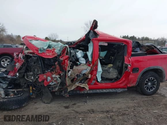 ✅ 2022 Chevrolet Silverado 1500 ZR2 • VIN: 3GCUDHEL0NG557291 • Лот: 41759510. Опубликован ранее на IAAI с пробегом 29 302 миль. Бесплатный доступ к архиву аукционных продаж из США и подробный отчёт об истории автомобиля на DreamBid. Изображение 6.