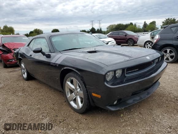 ✅ 2010 Dodge Challenger R/T Classic • VIN: 2B3CJ5DT6AH296877 • Lot: 72045134. Wystawiony na Copart z przebiegiem 58 647 mil. Bezpłatny archiwum sprzedaży aukcyjnych z USA i szczegółowy raport historii pojazdu na DreamBid. Zdjęcie 4.