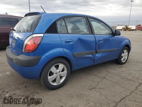 ✅ 2007 Kia Rio SX • VIN: KNADE163176196559 • Лот: 92210485. Опубликован ранее на Copart с пробегом 67 647 миль. Бесплатный доступ к архиву аукционных продаж из США и подробный отчёт об истории автомобиля на DreamBid. Изображение 3.
