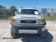 ✅ 2008 Toyota FJ Cruiser • VIN: JTEZU11FX8K003696 • Lot: 41781361. Wystawiony na IAAI z przebiegiem 285 557 mil. Bezpłatny archiwum sprzedaży aukcyjnych z USA i szczegółowy raport historii pojazdu na DreamBid. Zdjęcie 12.