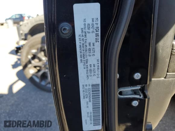 ✅ 2017 Chrysler 300 S • VIN: 2C3CCAGG7HH542480 • Лот: 85550205. Опубликован ранее на Copart с пробегом 131 985 миль. Бесплатный доступ к архиву аукционных продаж из США и подробный отчёт об истории автомобиля на DreamBid. Изображение 13.