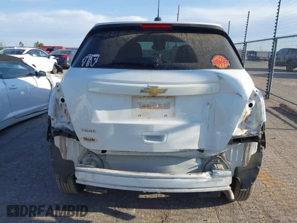 ✅ 2022 Chevrolet Trax LS • VIN: KL7CJKSM0NB535344 • Lot: 42026096. Listed on IAAI with 42,441 mi. Free auction sales archive from the USA and detailed vehicle history report at DreamBid. Image 17.