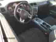 ✅ 2014 Dodge Challenger SXT • VIN: 2C3CDYAG3EH208523 • Lot: 72553994. Wystawiony na Copart z przebiegiem 133 768 mil. Bezpłatny archiwum sprzedaży aukcyjnych z USA i szczegółowy raport historii pojazdu na DreamBid. Zdjęcie 8.