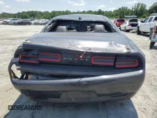 ✅ 2018 Dodge Challenger R/T Plus • VIN: 2C3CDZBT1JH252273 • Lot: 62739235. Wystawiony na Copart z przebiegiem 100 599 mil. Bezpłatny archiwum sprzedaży aukcyjnych z USA i szczegółowy raport historii pojazdu na DreamBid. Zdjęcie 6.