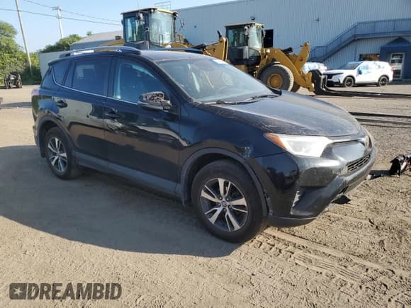 ✅ 2018 Toyota RAV4 LE • VIN: 2T3BFREV7JW771780 • Лот: 67916435. Опубликован ранее на Copart с пробегом 198 693 миль. Бесплатный доступ к архиву аукционных продаж из США и подробный отчёт об истории автомобиля на DreamBid. Изображение 4.