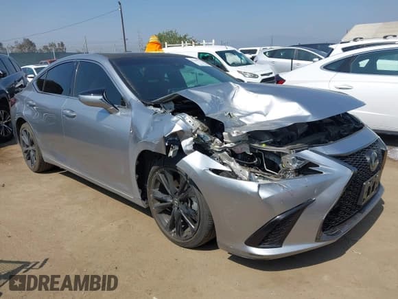 ✅ 2022 Lexus ES 350 F Sport • VIN: 58AGZ1B13NU125787 • Лот: 42460723. Опубликован ранее на IAAI с пробегом 32 092 миль. Бесплатный доступ к архиву аукционных продаж из США и подробный отчёт об истории автомобиля на DreamBid. Изображение 1.