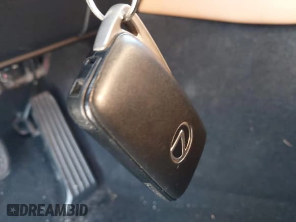 ✅ 2016 Lexus GS 350 • VIN: JTHBZ1BLXGA004703 • Lot: 43731292. Wystawiony na IAAI z przebiegiem 80 994 mil. Bezpłatny archiwum sprzedaży aukcyjnych z USA i szczegółowy raport historii pojazdu na DreamBid. Zdjęcie 11.