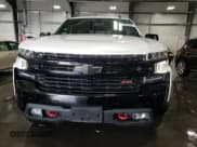 ✅ 2020 Chevrolet Silverado 1500 LT Trail Boss • VIN: 1GCPYFED8LZ185646 • Lot: 76353794. Wystawiony na Copart z przebiegiem 43 782 mil. Bezpłatny archiwum sprzedaży aukcyjnych z USA i szczegółowy raport historii pojazdu na DreamBid. Zdjęcie 5.