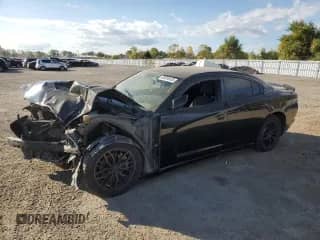 2014 Dodge Charger SE z VIN 2C3CDXBG3EH252224, wystawiony jako Copart lot #80916435 z przebiegiem Nie podano mil oraz Nie do naprawy • Non repairable. Historia ofert i sprzedaży dostępna na DreamBid. Obrazek 1.