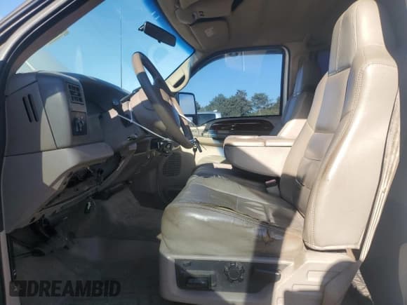 ✅ 2000 Ford F-250 XL • VIN: 1FTNW21F7YEE21800 • Lot: 85504015. Listed on Copart with 229,701 mi. Free auction sales archive from the USA and detailed vehicle history report at DreamBid. Image 7.