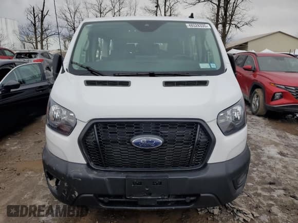 ✅ 2024 Ford Transit Passenger XL • VIN: 1FBAX9Y82RKB32407 • Lot: 48528335. Wystawiony na Copart z przebiegiem 1 262 mil. Bezpłatny archiwum sprzedaży aukcyjnych z USA i szczegółowy raport historii pojazdu na DreamBid. Zdjęcie 5.