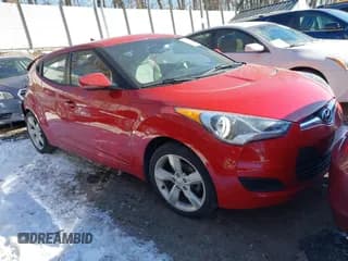 ✅ 2013 Hyundai Veloster w/Black Int • VIN: KMHTC6AD9DU093541 • Lot: 41585034. Wystawiony na IAAI z przebiegiem 66 883 mil. Bezpłatny archiwum sprzedaży aukcyjnych z USA i szczegółowy raport historii pojazdu na DreamBid. Zdjęcie 1.