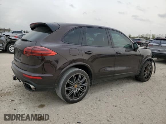 ✅ 2017 Porsche Cayenne • VIN: WP1AA2A20HKA86101 • Lot: 49538825. Listed on Copart with 107,981 mi. Free auction sales archive from the USA and detailed vehicle history report at DreamBid. Image 3.