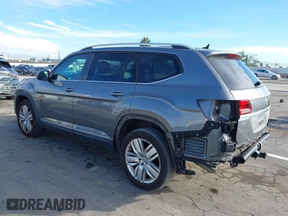 ✅ 2019 Volkswagen Atlas SEL • VIN: 1V2ER2CA8KC528042 • Lot: 43773350. Wystawiony na IAAI z przebiegiem 69 258 mil. Bezpłatny archiwum sprzedaży aukcyjnych z USA i szczegółowy raport historii pojazdu na DreamBid. Zdjęcie 3.