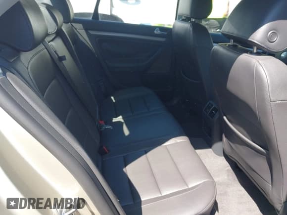 ✅ 2006 Volkswagen Jetta 2.5L • VIN: 3VWSG71K46M798471 • Лот: 41982917. Опубликован ранее на IAAI с пробегом 32 389 миль. Бесплатный доступ к архиву аукционных продаж из США и подробный отчёт об истории автомобиля на DreamBid. Изображение 8.