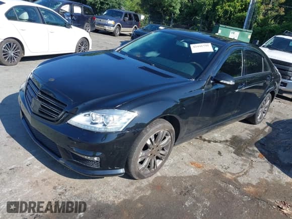 ✅ 2009 Mercedes-Benz S 550 • VIN: WDDNG86X19A263728 • Lot: 42441791. Listed on IAAI with 225,112 mi. Free auction sales archive from the USA and detailed vehicle history report at DreamBid. Image 2.