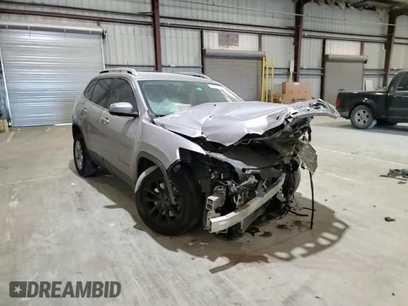 ✅ 2019 Jeep Cherokee Latitude • VIN: 1C4PJLCB0KD263689 • Lot: 92370365. Wystawiony na Copart z przebiegiem Nie podano. Bezpłatny archiwum sprzedaży aukcyjnych z USA i szczegółowy raport historii pojazdu na DreamBid. Zdjęcie 15.