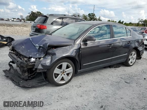 ✅ 2008 Volkswagen Passat Komfort • VIN: WVWAK73C78E095507 • Лот: 84908925. Опубликован ранее на Copart с пробегом 153 086 миль. Бесплатный доступ к архиву аукционных продаж из США и подробный отчёт об истории автомобиля на DreamBid. Изображение 1.