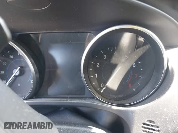 ✅ 2018 Jaguar F-Pace 30t Premium • VIN: SADCJ2GX3JA202274 • Lot: 40171256. Listed on IAAI with Not provided. Free auction sales archive from the USA and detailed vehicle history report at DreamBid. Image 7.