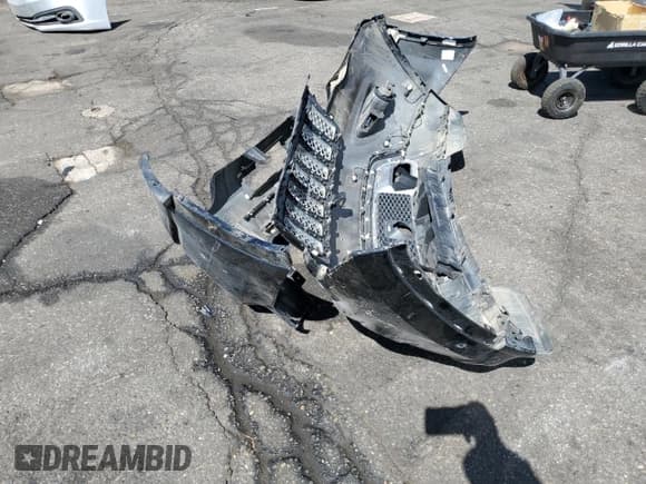 ✅ 2019 Jeep Grand Cherokee Overland • VIN: 1C4RJFCG1KC767373 • Lot: 69255835. Listed on Copart with 82,243 mi. Free auction sales archive from the USA and detailed vehicle history report at DreamBid. Image 13.