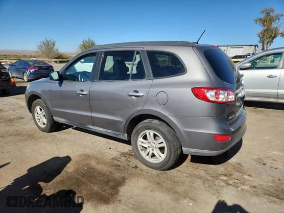 ✅ 2010 Hyundai Santa Fe GLS • VIN: 5NMSGDAB5AH375279 • Lot: 92054145. Listed on Copart with 161,557 mi. Free auction sales archive from the USA and detailed vehicle history report at DreamBid. Image 2.