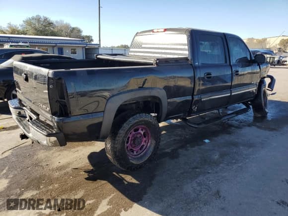 ✅ 2004 Chevrolet Silverado 2500HD LT • VIN: 1GCHC23U24F233529 • Lot: 82808404. Listed on Copart with Not provided. Free auction sales archive from the USA and detailed vehicle history report at DreamBid. Image 3.